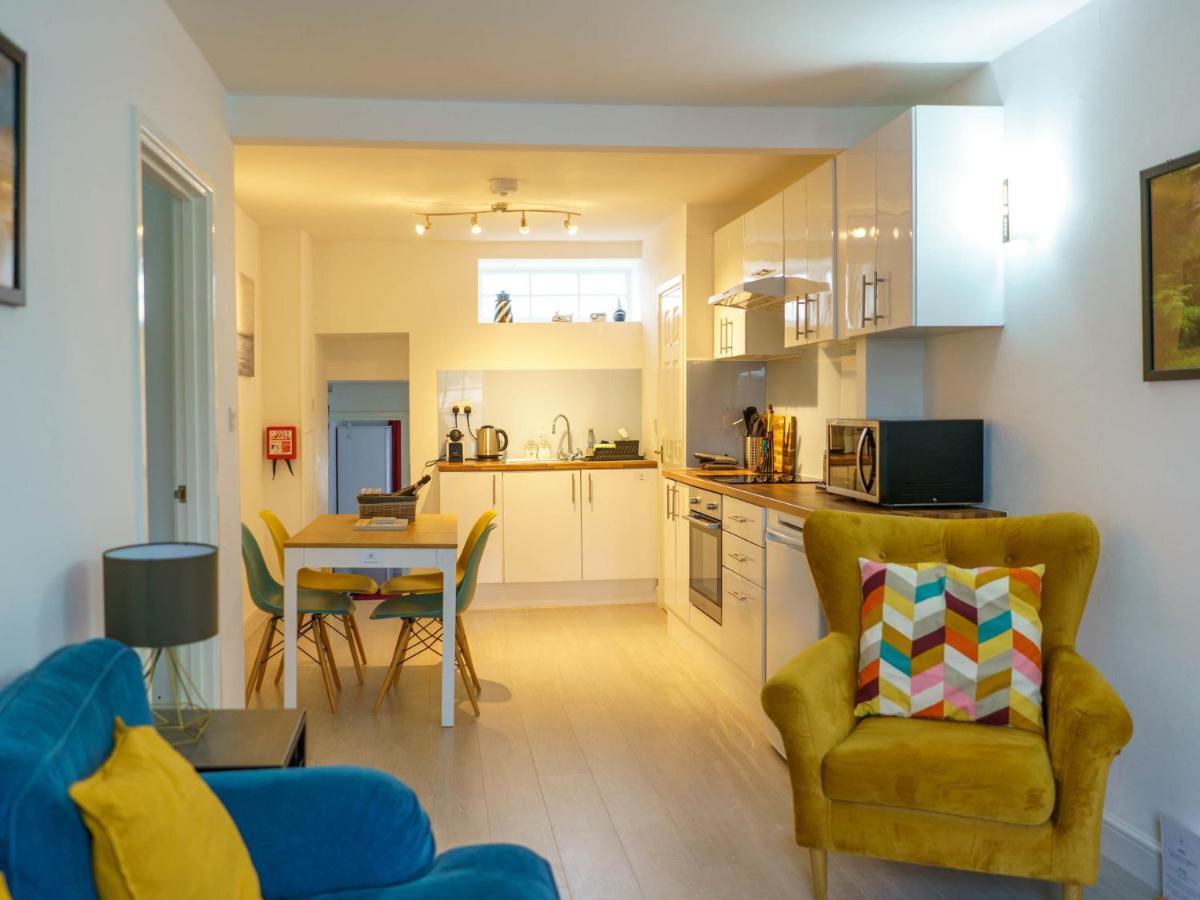 Pass The Keys Modern 2 Bed Flat Overlooking Aberaeron Harbour المظهر الخارجي الصورة