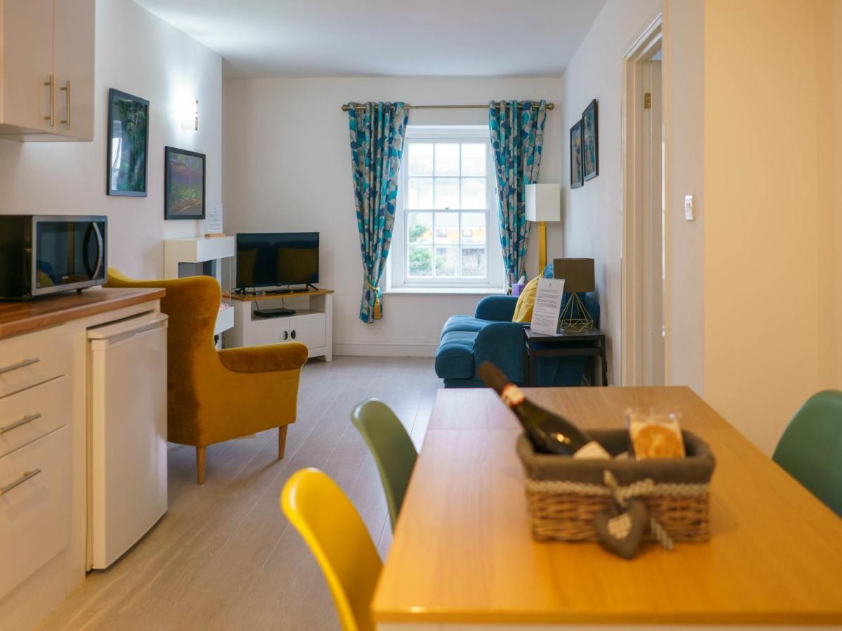 Pass The Keys Modern 2 Bed Flat Overlooking Aberaeron Harbour المظهر الخارجي الصورة