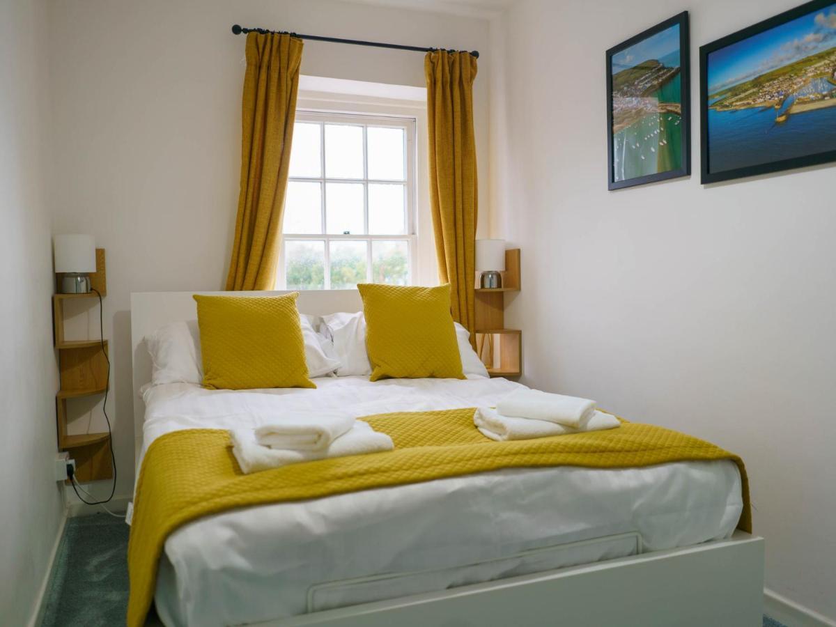 Pass The Keys Modern 2 Bed Flat Overlooking Aberaeron Harbour المظهر الخارجي الصورة
