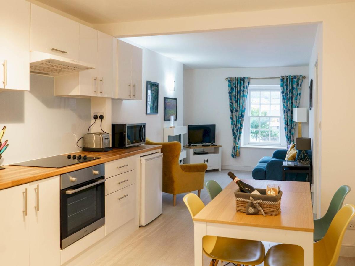 Pass The Keys Modern 2 Bed Flat Overlooking Aberaeron Harbour المظهر الخارجي الصورة