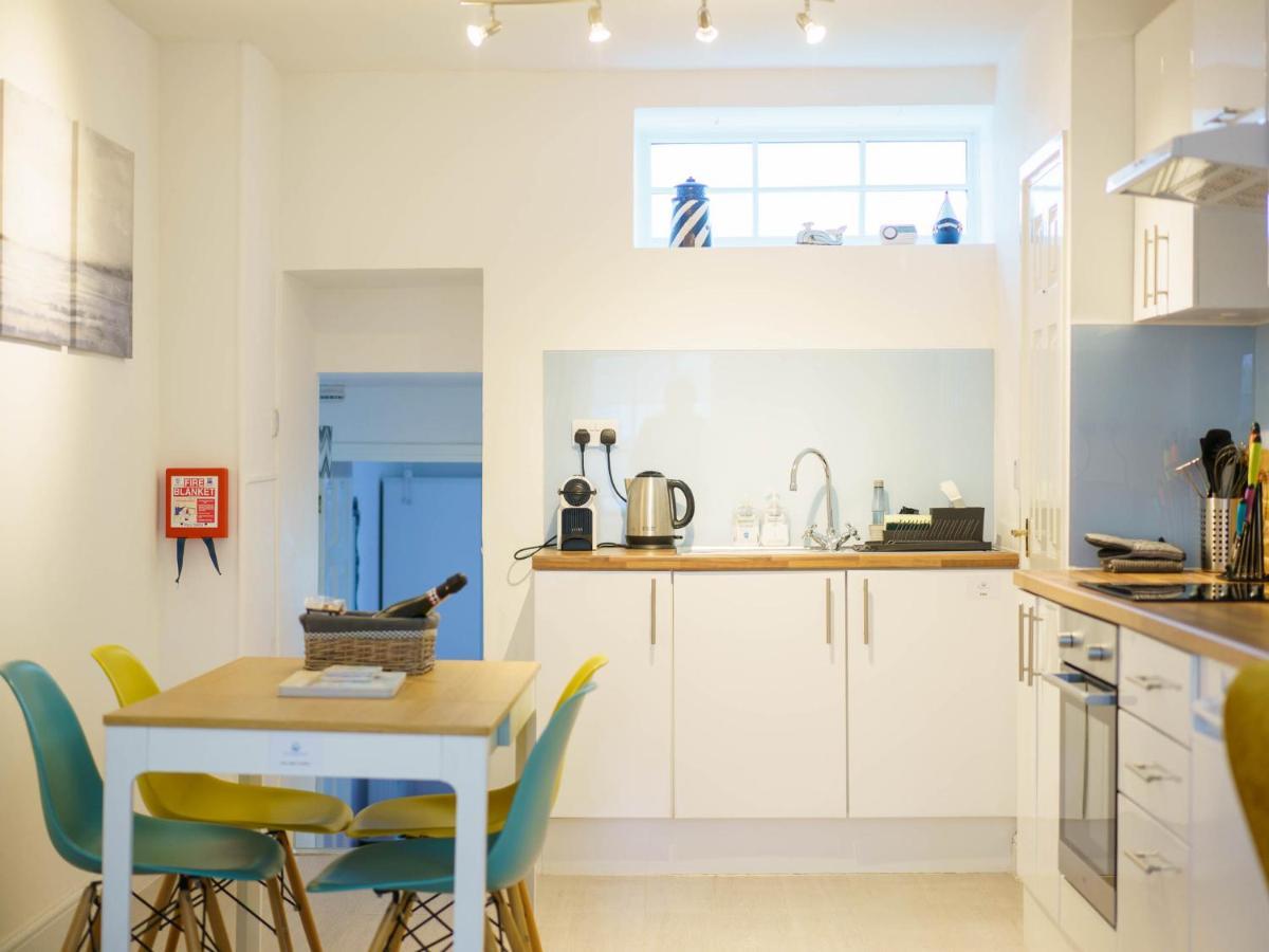 Pass The Keys Modern 2 Bed Flat Overlooking Aberaeron Harbour المظهر الخارجي الصورة