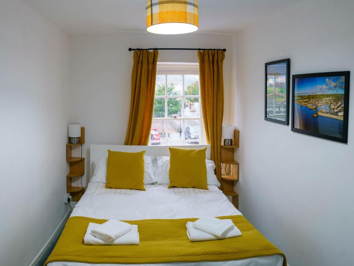 Pass The Keys Modern 2 Bed Flat Overlooking Aberaeron Harbour المظهر الخارجي الصورة