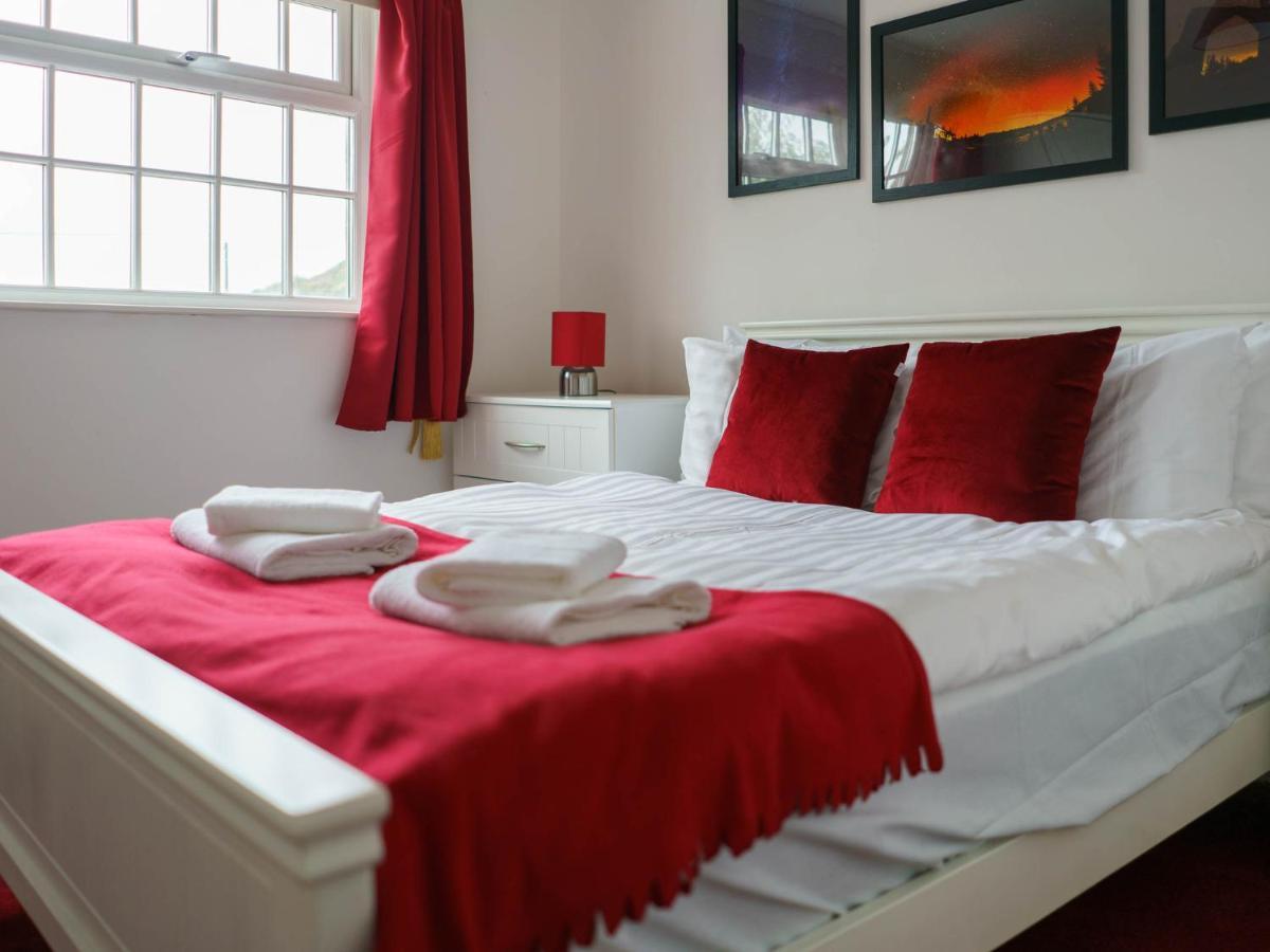 Pass The Keys Modern 2 Bed Flat Overlooking Aberaeron Harbour المظهر الخارجي الصورة
