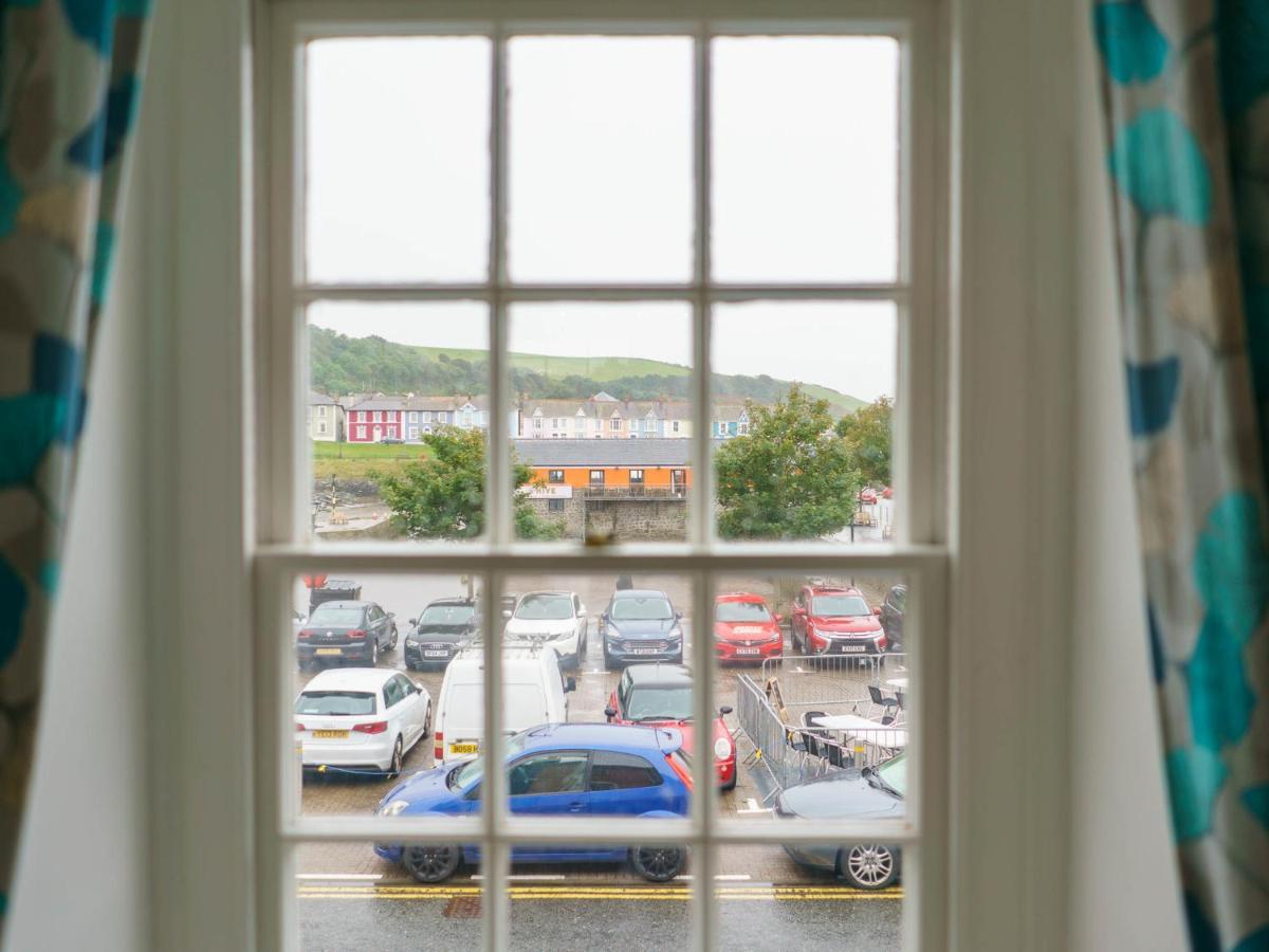 Pass The Keys Modern 2 Bed Flat Overlooking Aberaeron Harbour المظهر الخارجي الصورة